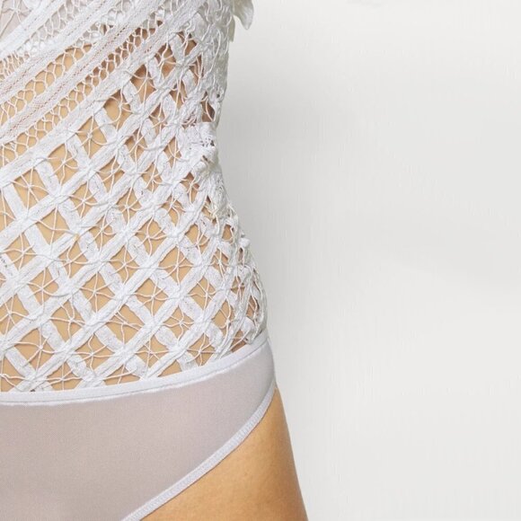 NWT Free People white lace-like crochet thong bodysuit, L - Picture 12 of 16